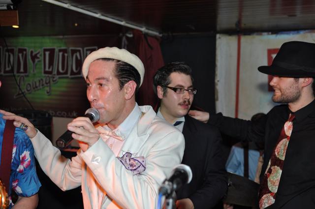 min 2012 11 17 pub 113